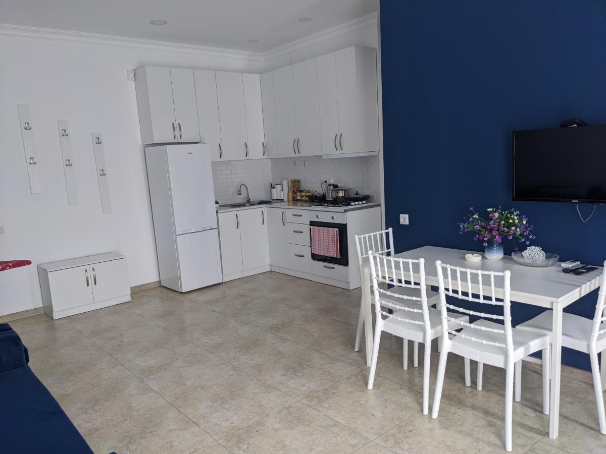 Blue Apartment Gonio Ngoại thất bức ảnh